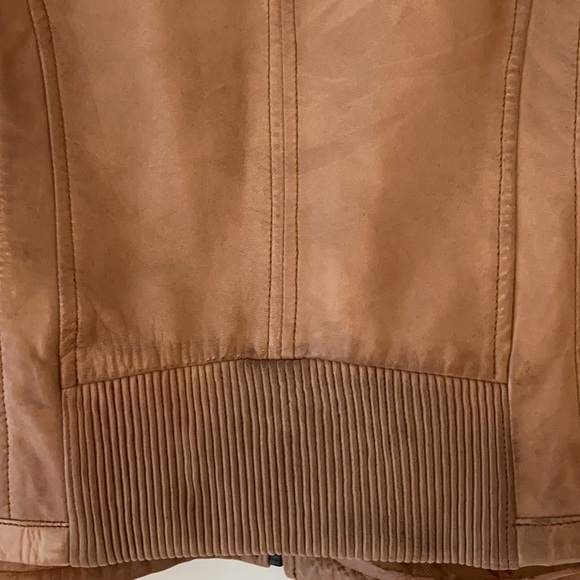 EUC Leather Jacket. Size Medium - Picture 3 of 7